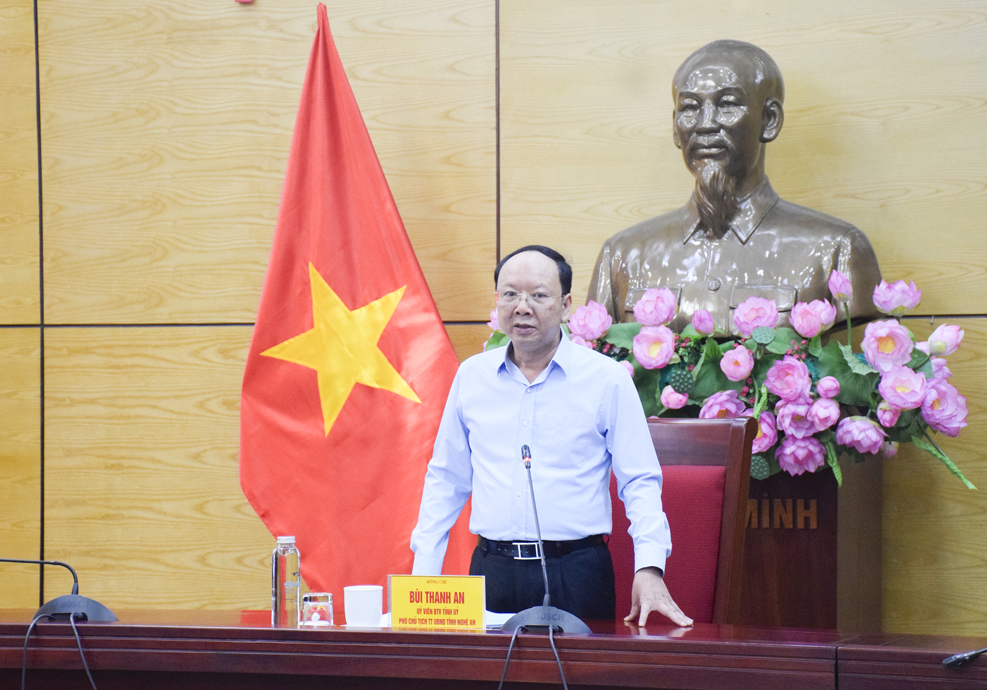 Anh-tin-bai